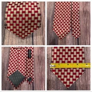 MONDO UOMO Made in Italy Tie 
Excellent Pre-Owned Condition
